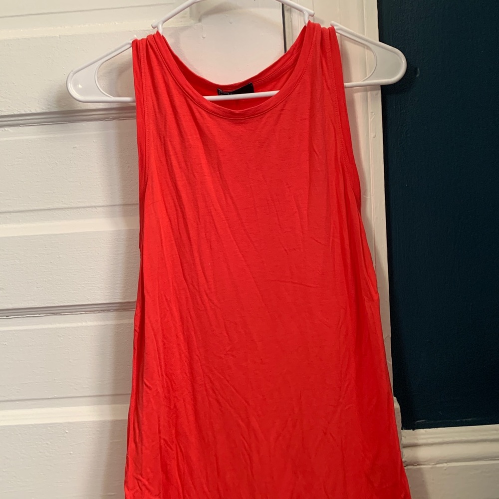 Gap sleeveless t shirt